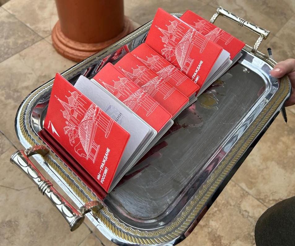 Торжественная линейка, вручение паспортов и «Разговор о важном», посвящённый Дню работника атомной промышленности.